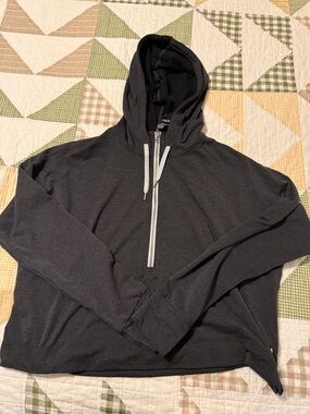 Vuori Women’s Dark Charcoal Half-Zip Hoodie
